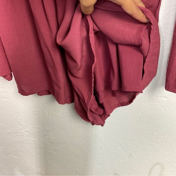 Forever 21 Crimson Crochet Bell Sleeve Romper Small - Picture 4 of 7